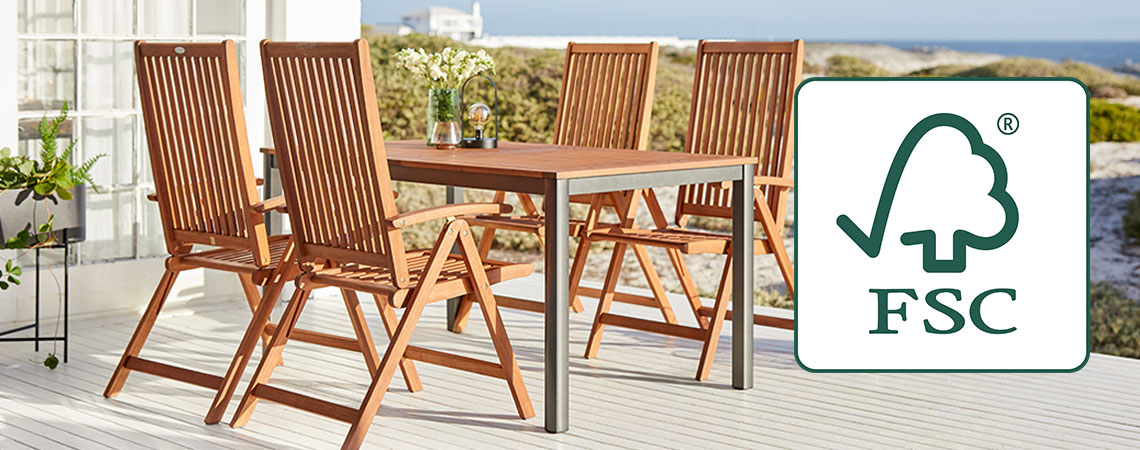 Table de jardin en bois, chaises et bancs labellisés FSC