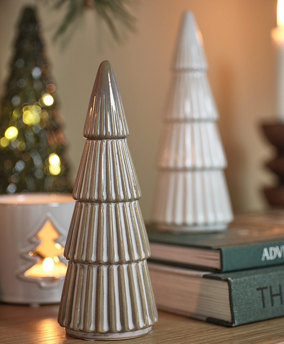 Sapin de Noël décoratif avec des stries