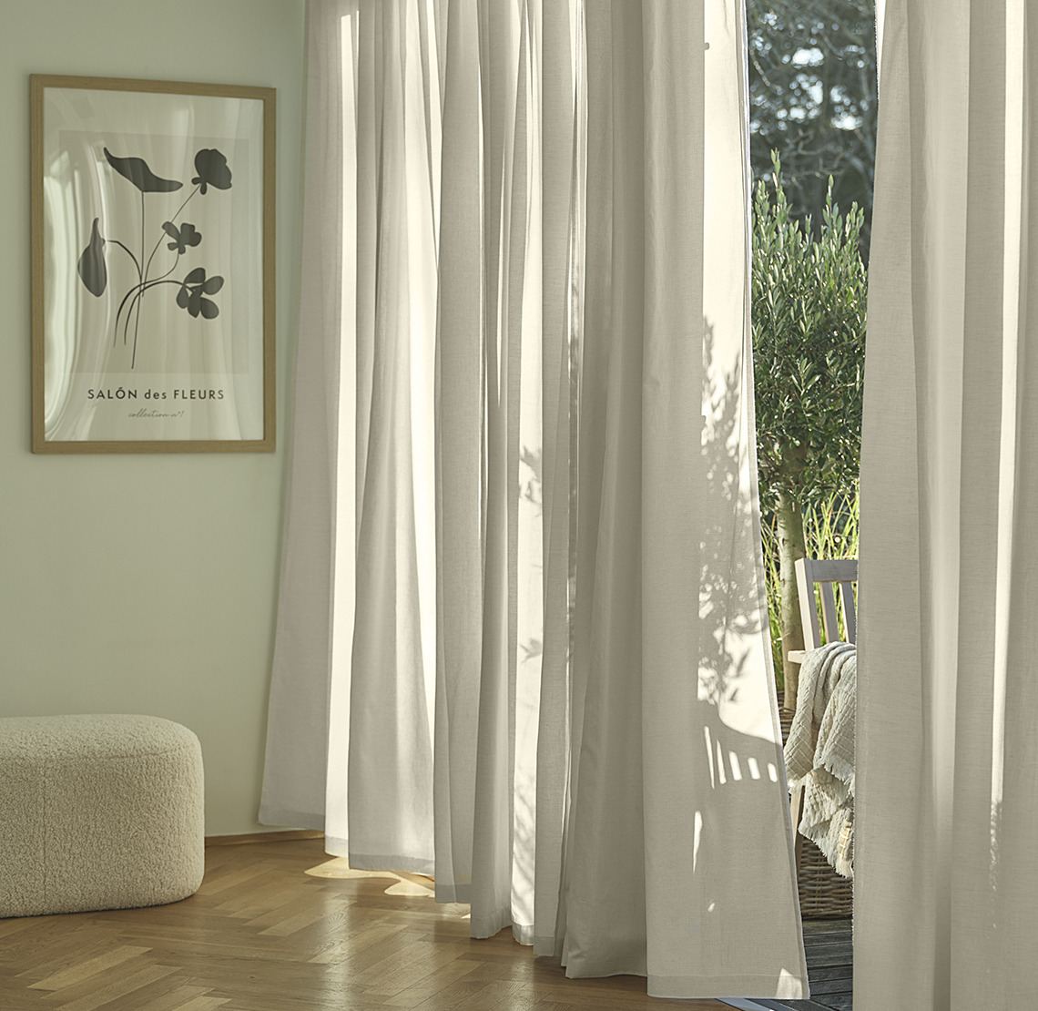 Rideau beige IDSE Rideau beige dans le salon