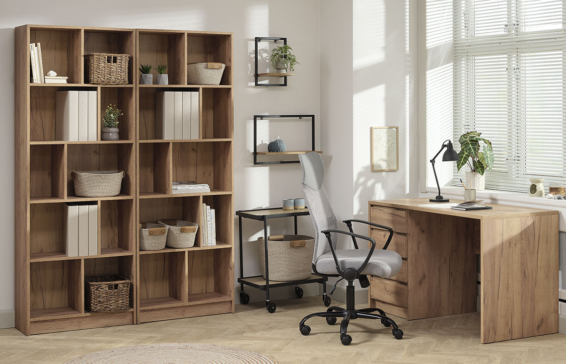 Chaise de bureau en tissu, étagère et bureau