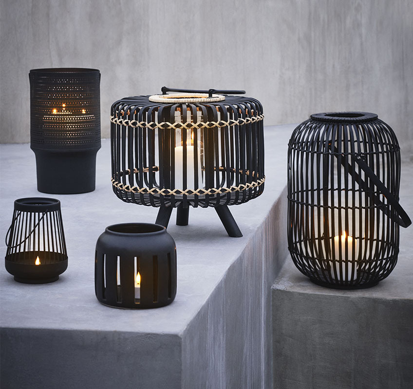 Lanternes de jardin ENTITA, SKOGDUE, SIVSPURV, et MYRSNIPE 5 lanternes noires dans différentes formes et tailles